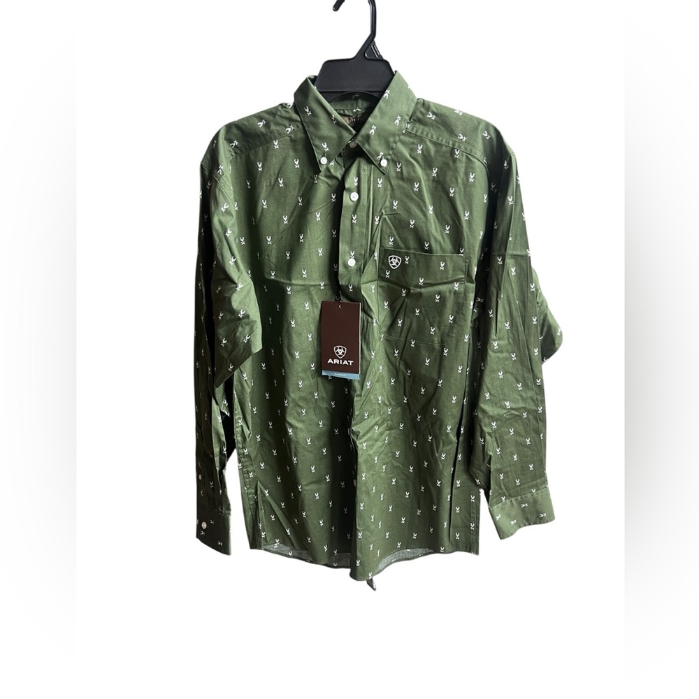 Ariat S men’s green deer print long sleeve button down shirt